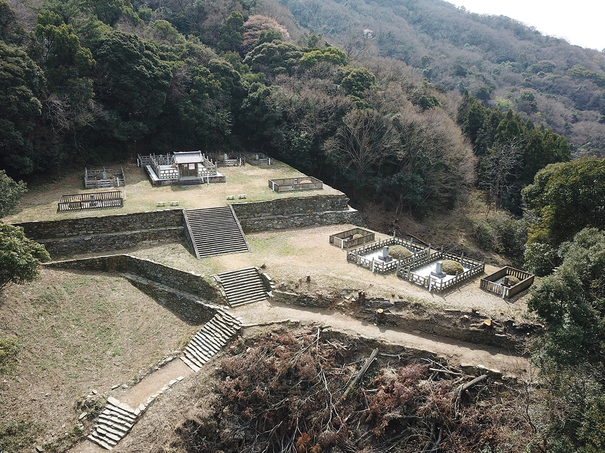 万年山墓所